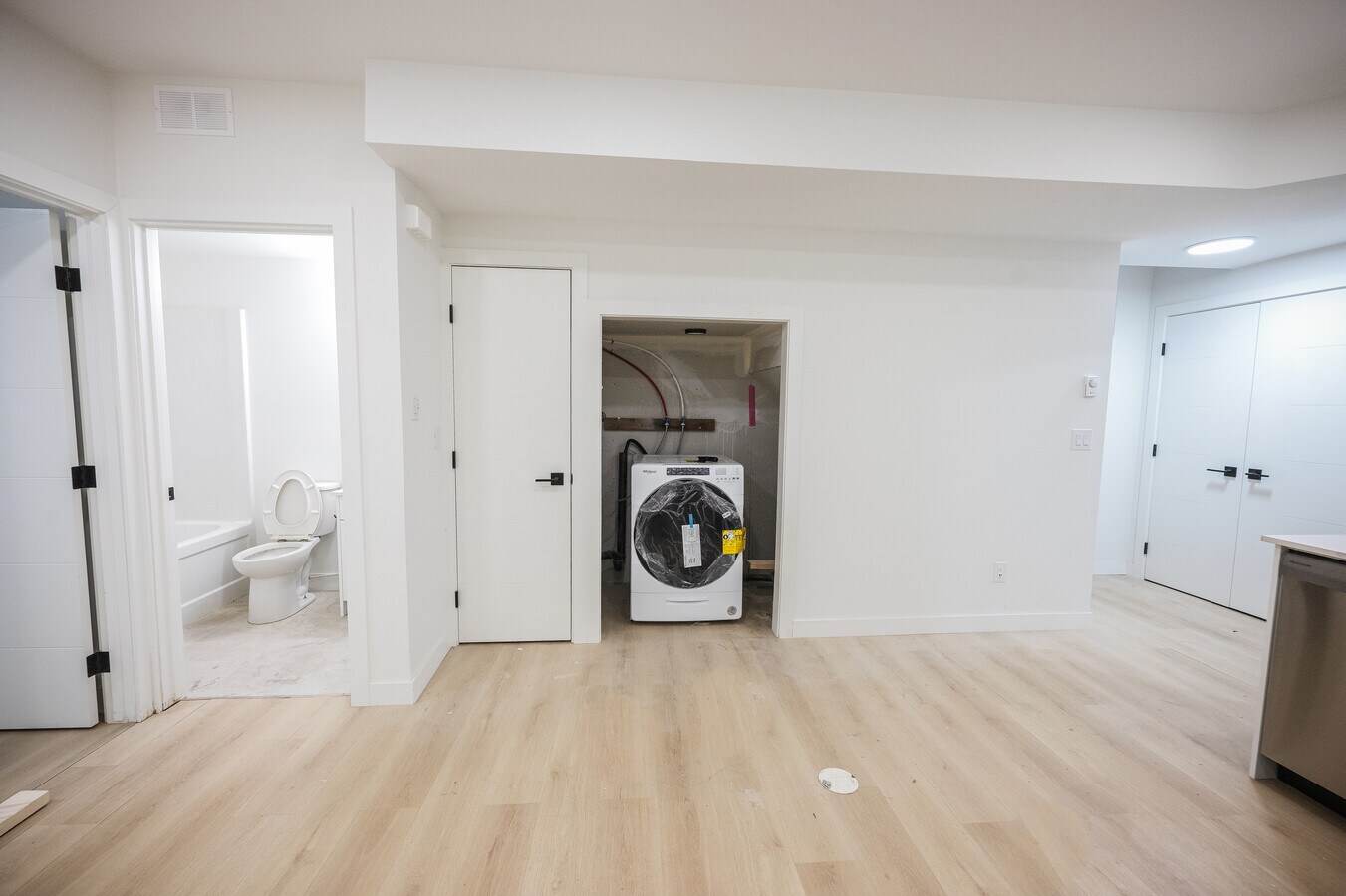 Photo - 412 Ferry Rd