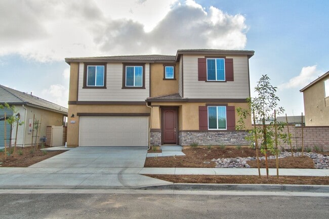 5 BEDROOMS SOLAR AUDIE MURPHY RANCH - 5 BEDROOMS SOLAR AUDIE MURPHY RANCH House