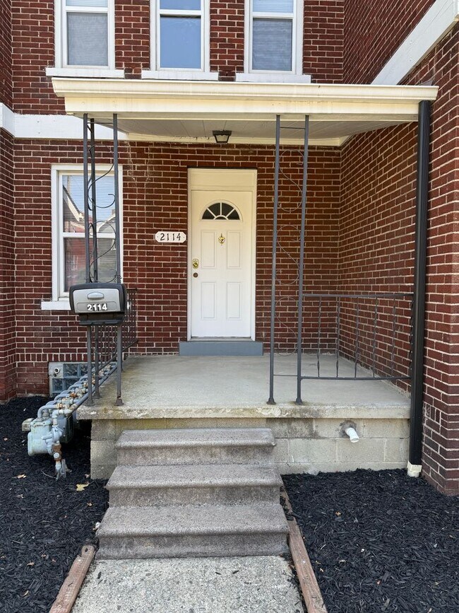 Photo - 2112-2120 Indianola Ave. Unit 2114