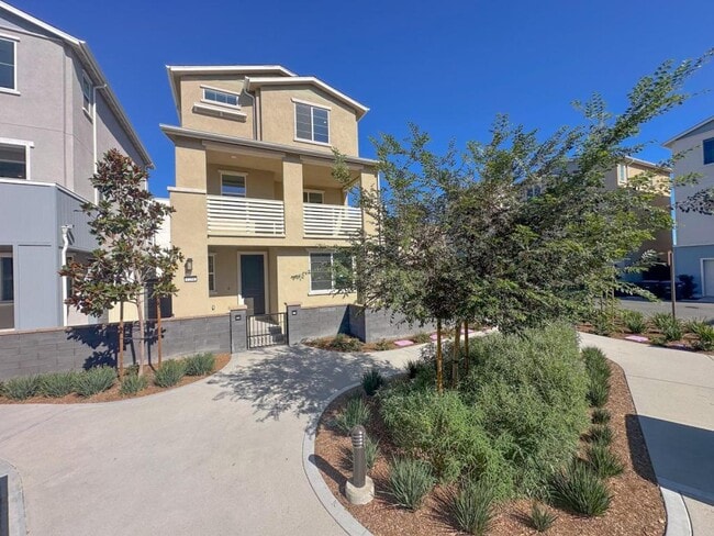 Building Photo - 1251 Grassland Rd