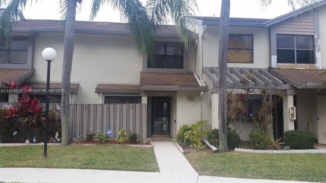 Photo - 4599 Carambola Cir S