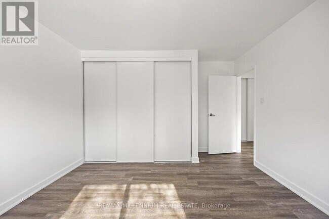 Photo - 201 Lindsay St S Unit 104