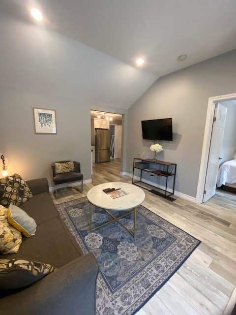 Photo - 295 George St