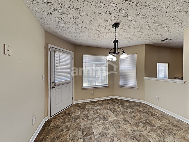 Photo - 233 Biltmore Way