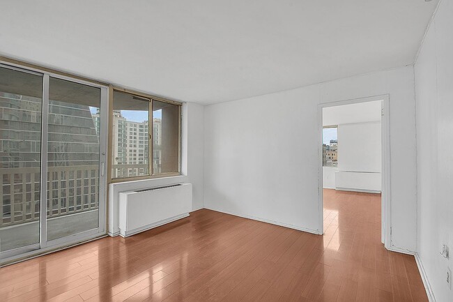 50 Lexington Ave