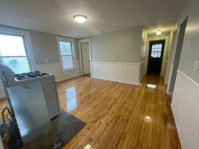 Photo - 83 Coombs St Unit #2