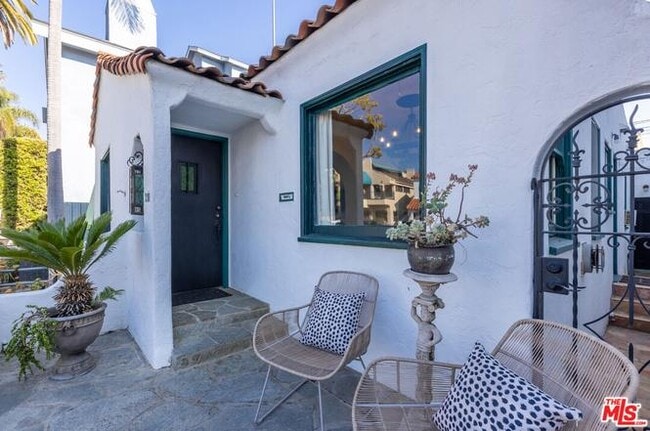 Photo - 230 Glendora Ave