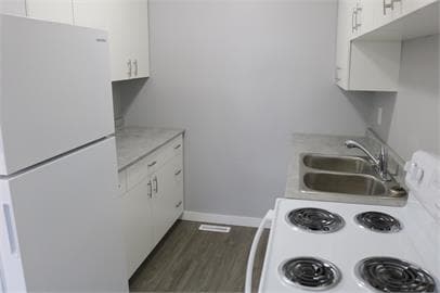 Photo - 541 Wascana St