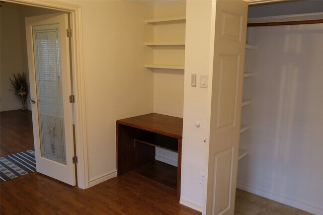 Photo - 2001 Bering Dr Unit 2F