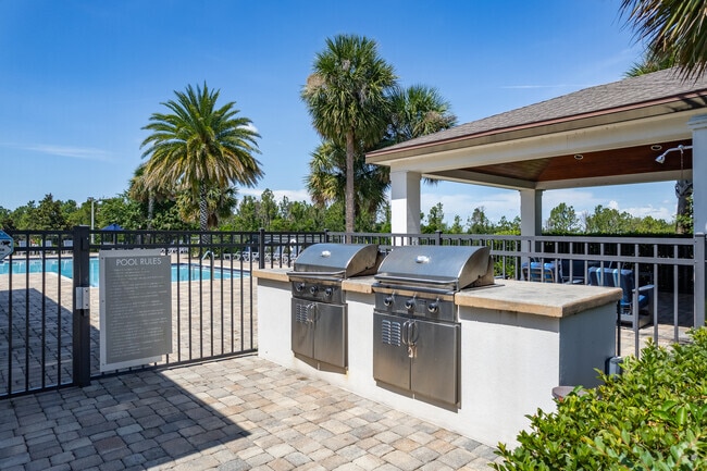 Grilling Station - Atwater Apartments