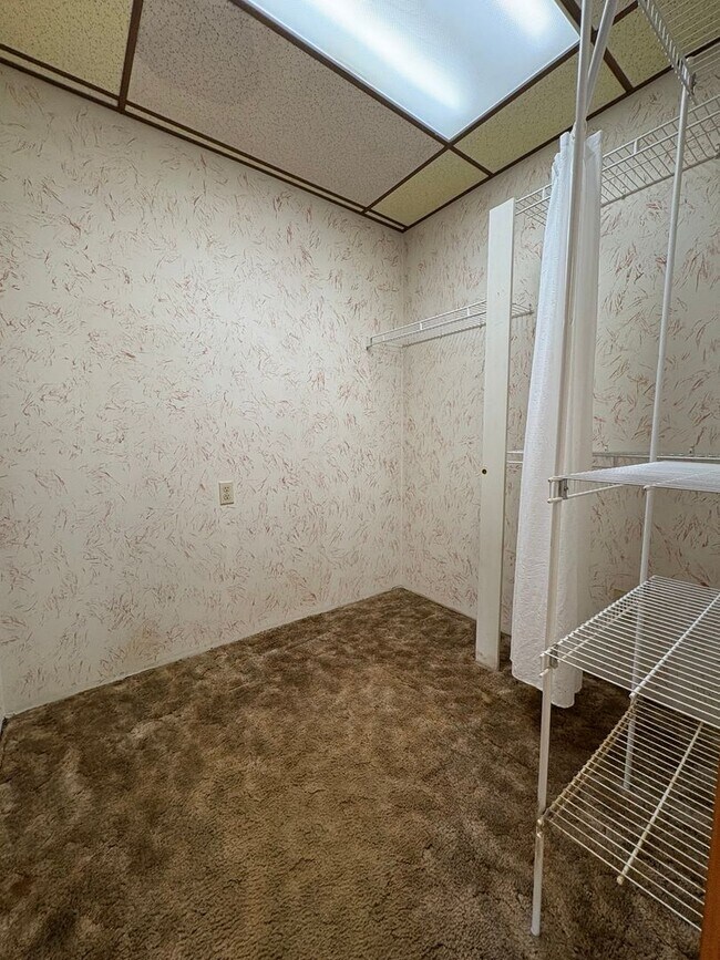 Photo - 278 Chamberlain Rd Unidad Lower Studio Apartment