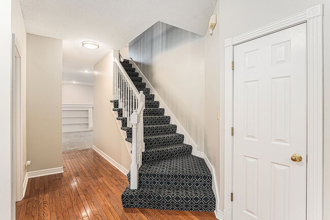 Photo - 4 Bed 5 Bath home creek view in back