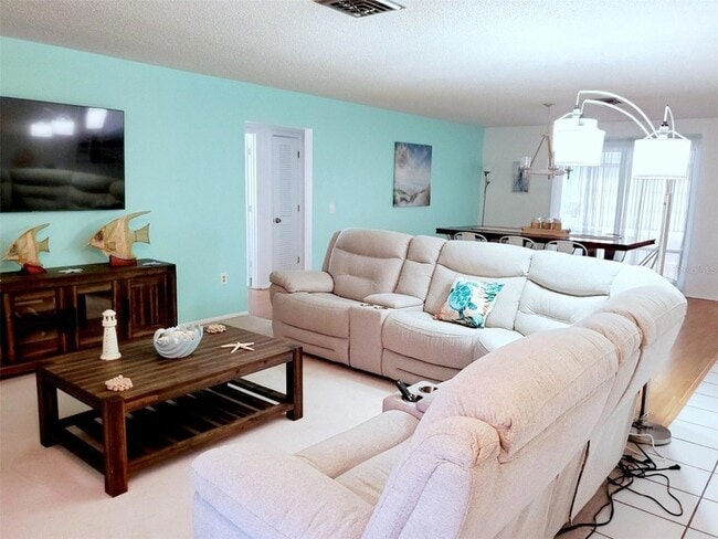 Photo - 2203 43rd St W