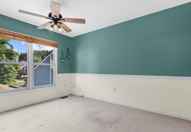 Photo - 20 Windwhisper Ln