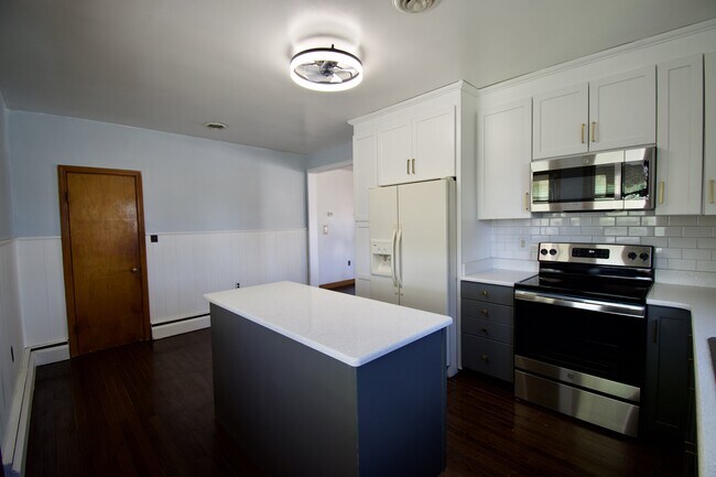 Photo - 1241 Locust Ave House