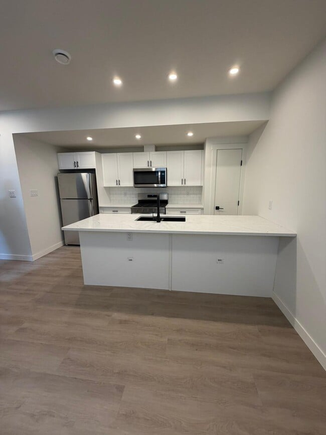 Building Photo - 14019-14104 Avenue Northwest - 1 Ave