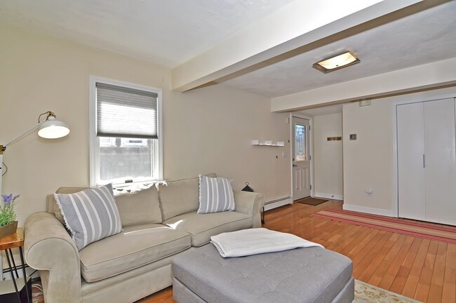 Photo - 1214 Broadway Unit 3