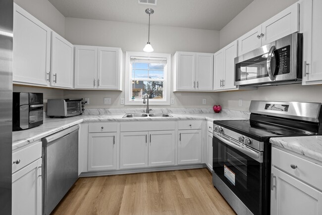 Photo - 243 Shallowbag Bay Ln