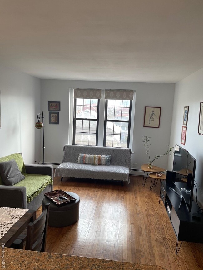 Photo - 310 Riverside Blvd Unit 3C