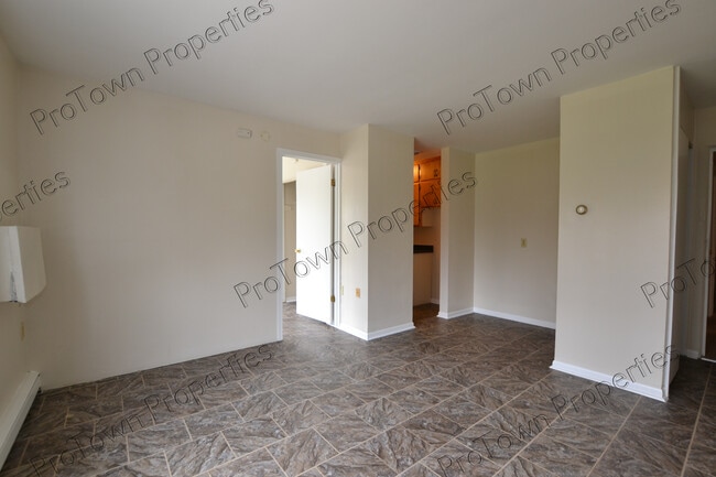 Photo - 226 N Broadway St Unit 1