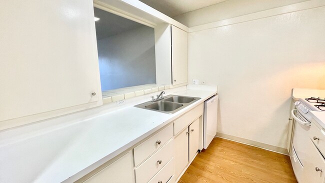 Photo - Alameda Apartments Unit 111