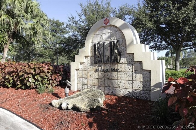 Building Photo - 12730 Vista Isles Dr Unit 812