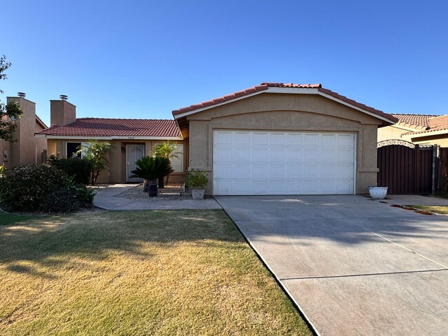 Building Photo - SW Home 3bed 2bath + office space $2300rent/deposit