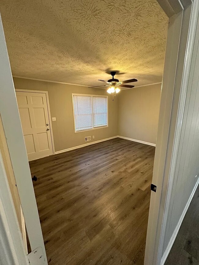 Photo - 326 Rooks Rd