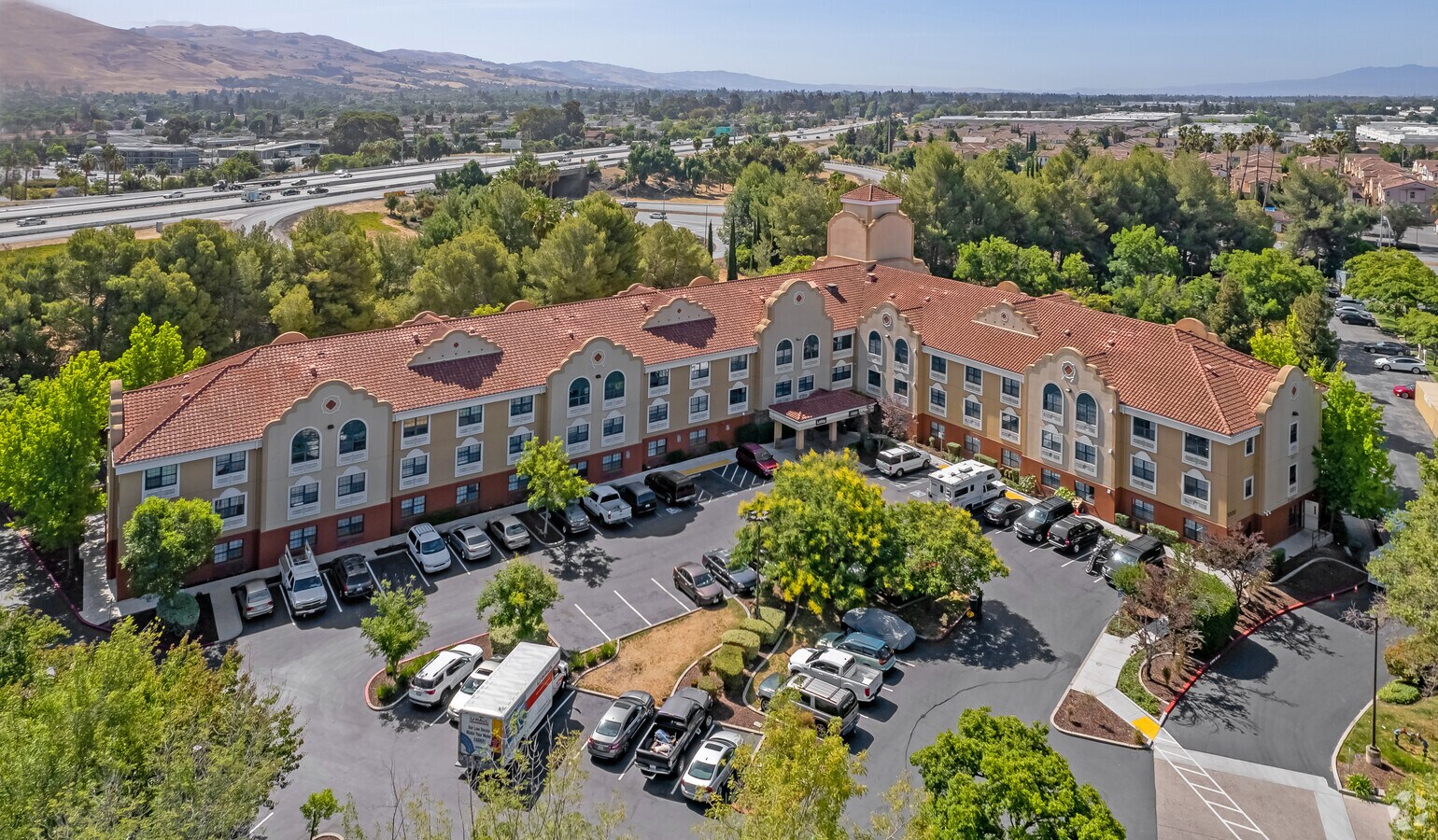 Photo - Hillview Court