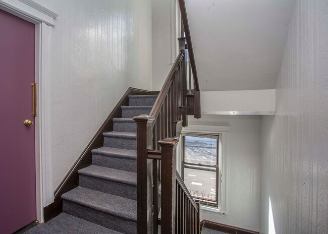 Photo - Great 1.5 Bed Located Close to Green Line and Dunkins'!