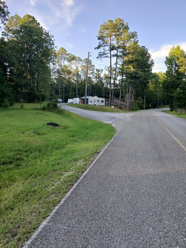 161 Carpenters Ln