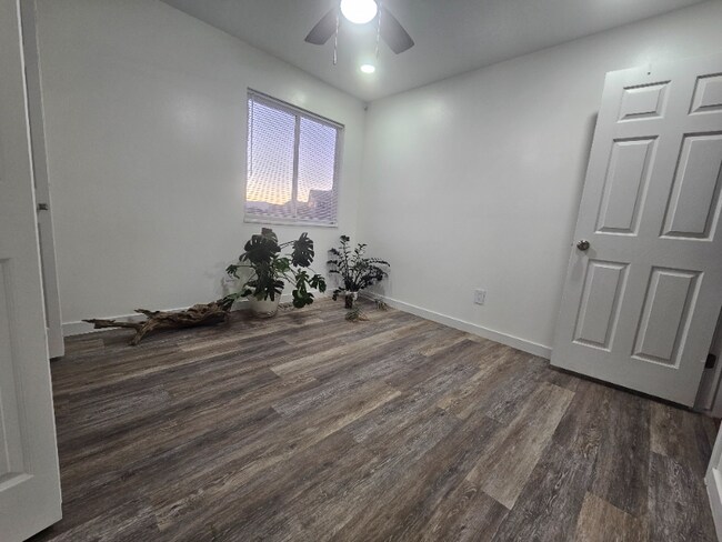 Photo - 1555 E 1100 S