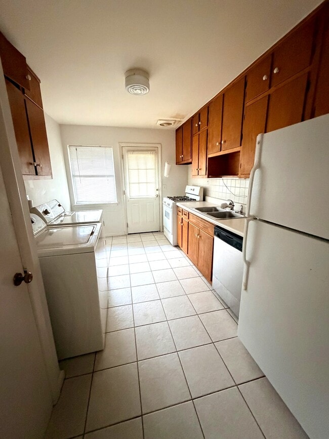 Photo - 1373 Markan Dr NE Unit 1