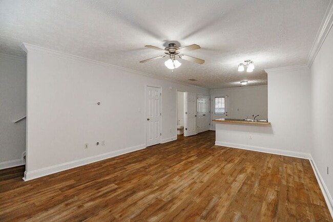 Photo - 105 Westchester Dr