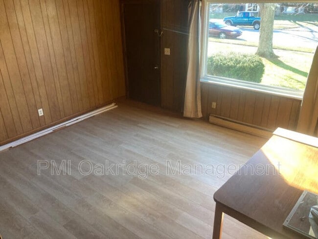 Photo - 1527 Spruce Ave