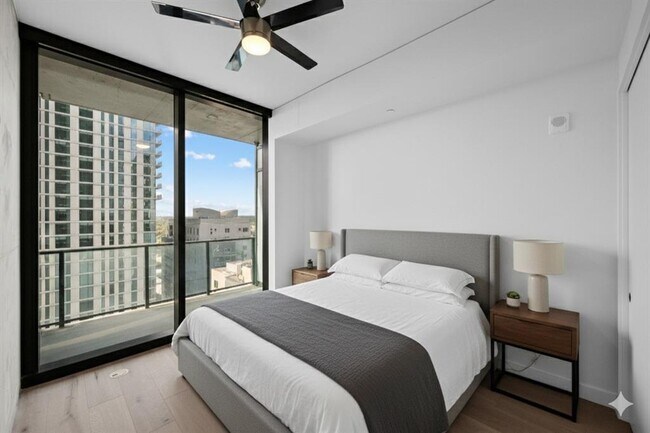 Photo - 610 Davis St Unidad 2103