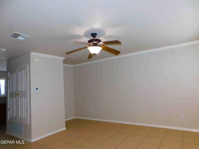 Photo - 10021 Railroad Dr