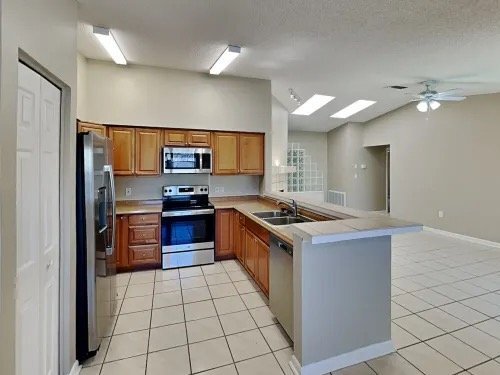 Building Photo - 285 Millstone Dr