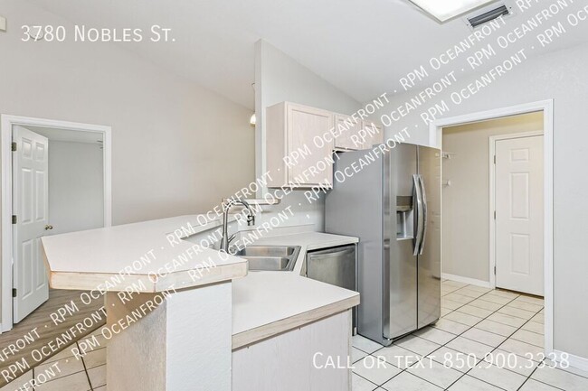 Photo - 3780 Nobles St