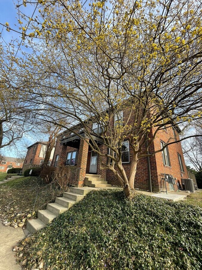 967-973 Burr Ave - 967-973 Burr Ave Unit 973