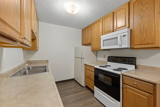 Country Bluff Apartments