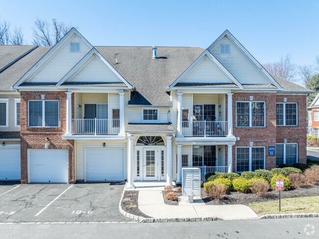 Building Photo - The Club at Autumn Ridge Rental