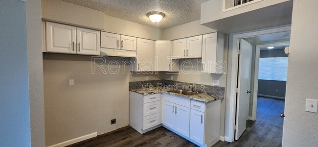 Photo - 1181 Kelso St