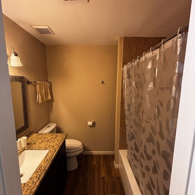 Photo - 1831 Sherwood Forest St