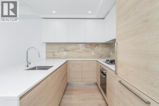 Photo - 660 Quayside Dr Unit 3205