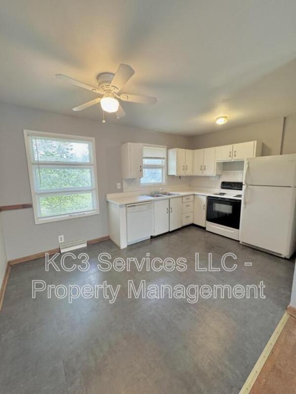 Photo - 200 NW 22nd St