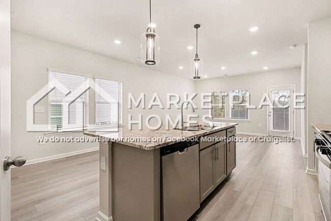 Photo - 2125 Avalon Rdg