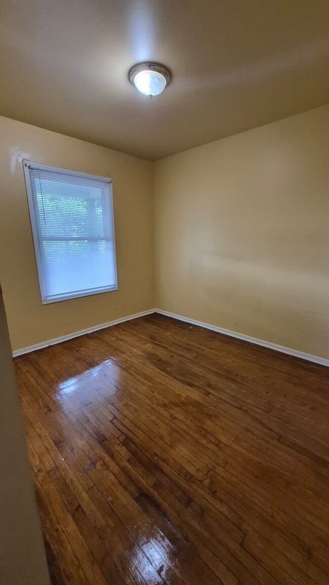 Photo - 3834 N Port Washington Rd