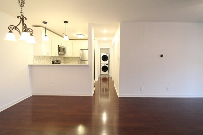 Photo - 102 Chesterfield Ln Unit 202