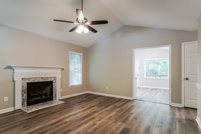 Photo - 353 Amherst Creek Dr